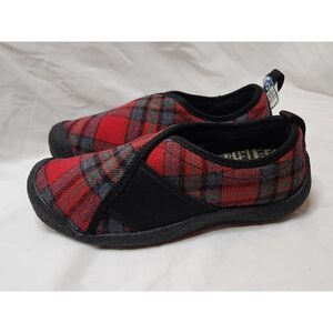 KEEN Women's Howser Wrap 7 Red Plaid Slip‑On Fleece Lined Shoes